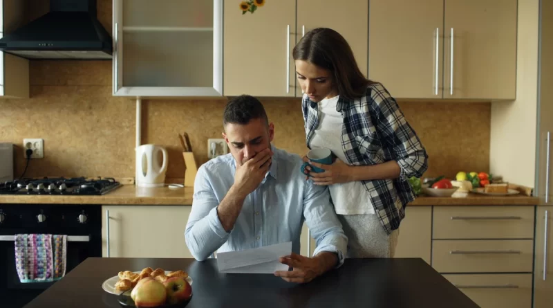 How Life Insurance Fits Into Estate Planning, Debt Protection, and Family Goals - Life Insurance Guide - life insurance estate planning basics